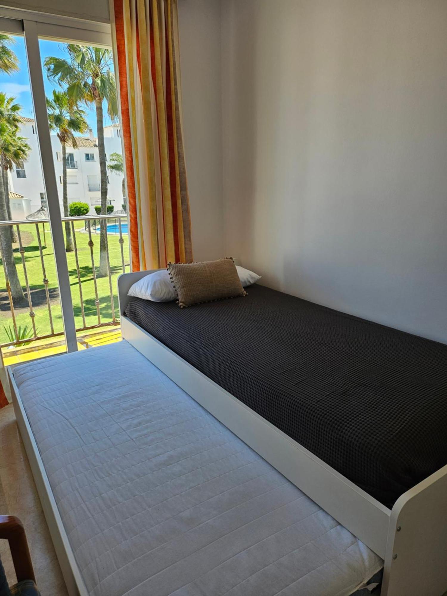 3 Bedrooms With Pool & Parking, Close To Sea And Gibraltar Manilva Luaran gambar